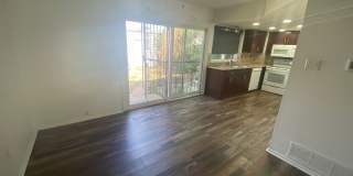 Nice 3 bedroom townhome in Aurora Gallery 6