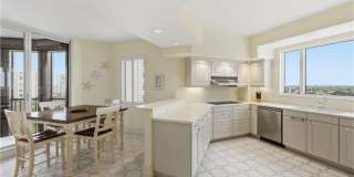 8990 Bay Colony Dr Gallery 10
