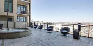 Luxury condo in the Rhythm at Music Row Gallery 18