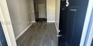 1740 NW 1st Pl Gallery 10