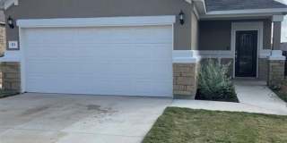 Perfect 3-Bedroom Home Available for Rent in Buda Gallery 1