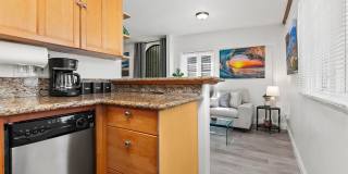 Charming comfy Studio in La Jolla Village! Gallery 12