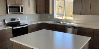 4-bedroom 3-bathroom house on Moon Mountain 4-bedroom 3-bathroom house on Moon Mountain Gallery 5
