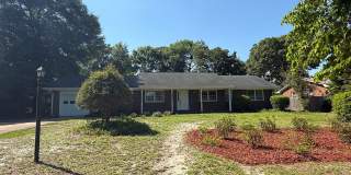 Spacious 4 Bedroom Home with Bonus Room & Large Fenced Backyard Gallery 1