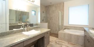 11826 SW 13th Ct Gallery 16