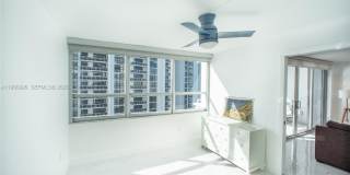 11 Island Ave Gallery 8