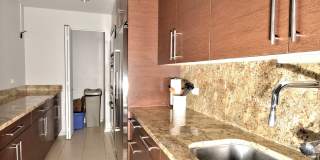 65 E Monroe Street Gallery 26