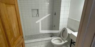Massive Student Big Bed Near BU Campus w Ht & HW Included! Gallery 4