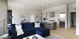 LakeHaus Gallery 6