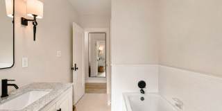6537 Moore Dr Gallery 26