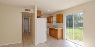1190 SE Puritan Lane Gallery 2