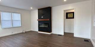 Immediate Move-In! Renovated 2BR House Near Ball State w/ Fireplace & Outdoor Space Gallery 5