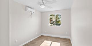 4976 54th Street Gallery 2