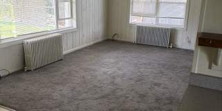 218 E River St Gallery 1