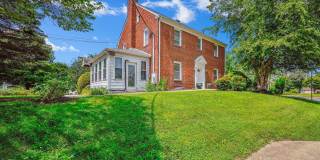 212 FREDERICK Avenue S Gallery 4