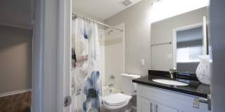 220 West Alabama Apartments Gallery 4