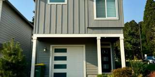 *Coming Soon!* Beautiful Newer Home Built In 2021 Located In a Convenient Location In Tigard is a Must See! *Coming Soon!* Beautiful Newer Home Built In 2021 Located In a Convenient Location In Tigard is a Must See! Gallery 1