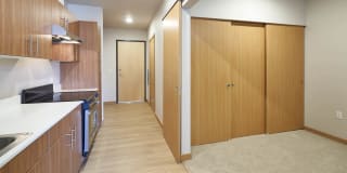 Square One Apartments Gallery 12