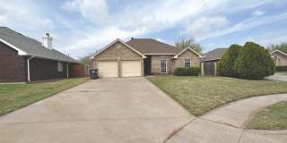 5215 Northview Drive Gallery 1