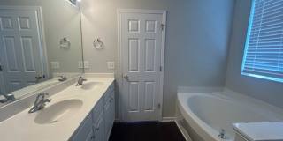 SPACIOUS 4 BED/ 3 BATH HOUSE! SPACIOUS 4 BED/ 3 BATH HOUSE! Gallery 25