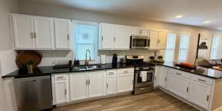 Fully Furnished And Updated 4 bedroom 2 bath house for Lease Gallery 3