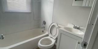 Cozy Two Bedroom! Available Now! Section 8 Welcomed Gallery 12