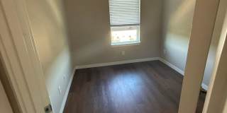 3bd/2.25ba Lake Forest Park Townhome Gallery 11