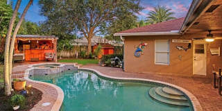 2220 W Pineridge Court Gallery 1