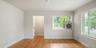 Recently Updated 4-Bedroom Near DU – Utilities Included + Garage Available Gallery 2