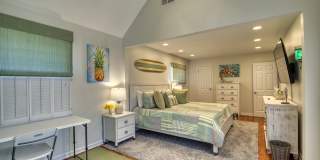 7 Marblehead Road Gallery 17