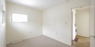 Crestmont Avenue House! Gallery 17
