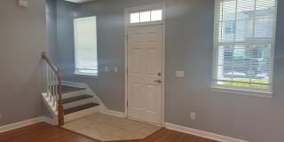 ** 1 Month Free Rent** Beautiful 3 Bedroom/ 2.5 Bath Unfurnished Townhouse in Wellstone! Gallery 4