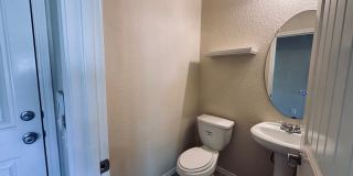 Open design in Northeast Crossing on large CORNER LOT! 3 bedrooms + study/2.5 baths/game room/2-car garage Gallery 12