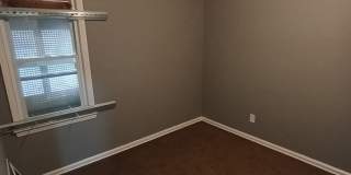 3 bedroom 1 bath bungalow now available! - $1100/mo Gallery 24