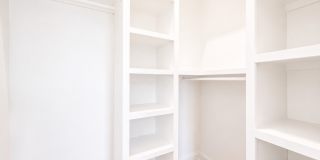 75 HENRY Street Gallery 10