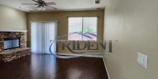 3-bedroom 2-bath home with den located in Edgewater Gallery 10