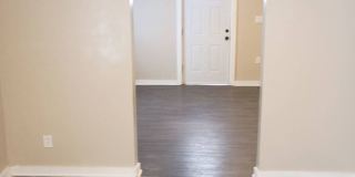 Charming 3 - Bedroom Property in Prime Location Gallery 9