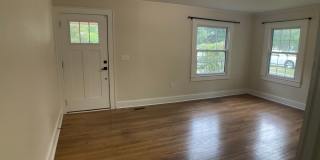 Adorable, Renovated Bungalow with Huge Yard and Deck! Adorable, Renovated Bungalow with Huge Yard and Deck! Gallery 9