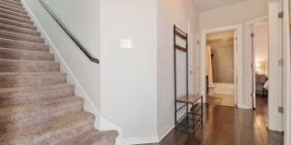 2009 McCullough Avenue Gallery 3