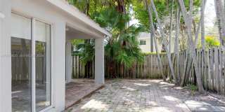 10121 NW 51st Ln Gallery 23