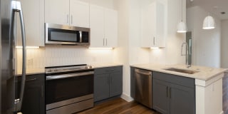 Olivian at the Realm Apartments Gallery 5