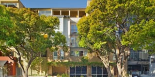 1522 on 6th Gallery 1