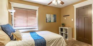 1321 E La Jolla Dr Gallery 21