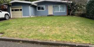 Updated 3 Bedroom & 1 Bath located on dead end street! Gallery 1