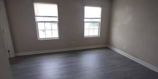 114 Governors Blvd Gallery 14