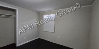 Updated two bedroom - Harden St. Gallery 6
