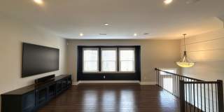 Incredible Townhome in Near Uptown with Move-In Special! Gallery 9
