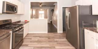 Spacious 3 Bedroom Townhome Gallery 14