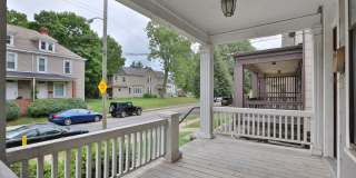 Large 5 Bedroom North Campus Townhouse - 1st house from High Street Gallery 3