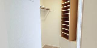 Spacious 2bd/2bath + Den home in gorgeous community (there's a lake!) Gallery 29